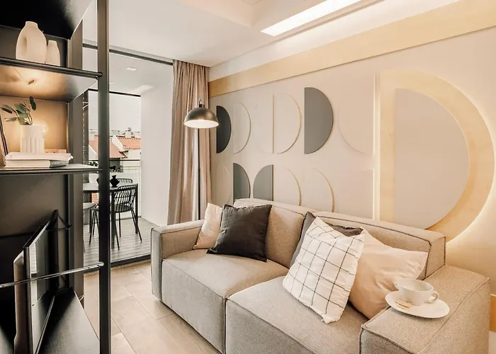 Figaro - 1 Bedroom And Balcony In Santo Antonio Apartament