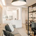 Figaro - 1 Bedroom And Balcony In Santo Antonio